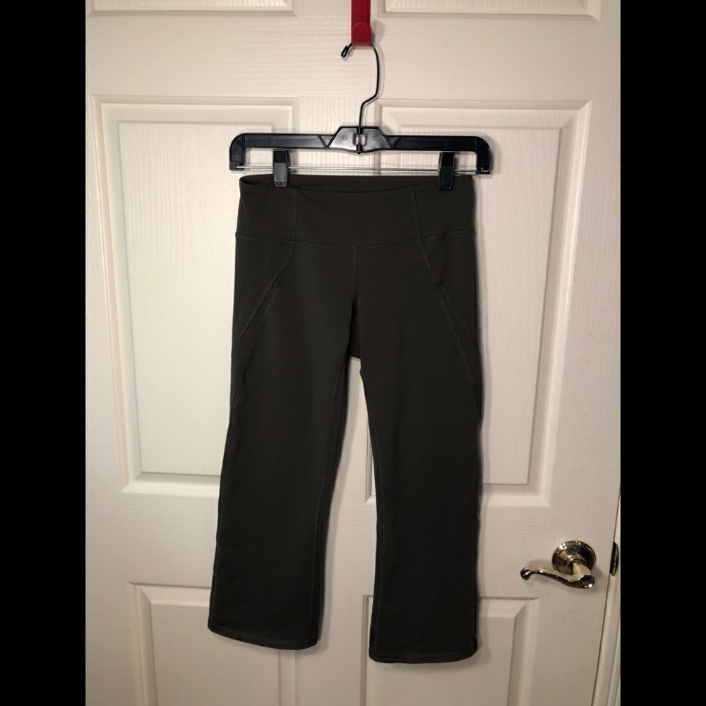 Athleta capri pants 